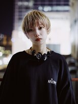 ネフ(NeF)&nbsp;ito/くすみブロンドのショートレイヤー