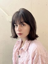 ビーチ(BEACH)&nbsp;外ハネくびれレイヤーボブアッシュブラウンカラー