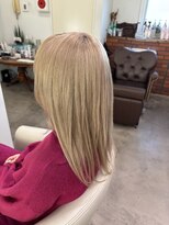 ルネラトーキョー(RUNERA TOKYO)&nbsp;ミルクティーベージュ ベージュ ブロンド レイヤーカット