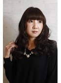 ふわふわ質感と顔周りの髪が女度アップのカギ