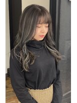 ノラ ウメダ(NORA UMEDA)&nbsp;【NORA UMEDA 高木】アッシュ系♪外国人風ハイライトカラー