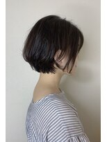 モルニ(MORNI)&nbsp;ダークブラウン_マロンベージュ Aラインボブ かきあげ