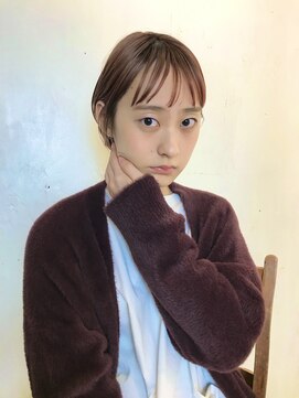 フー (feu) ハイトーンショートボブ