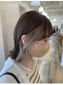 イヤリンググレージュカラー