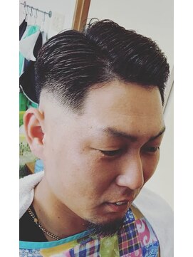 クズノ(KUZUNO) ロースタイルスキンフェードバーバースタイル