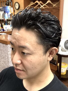 コダマ 新大塚店(KODAMA) アップバングツーブロックパーマスタイル(センターパート)床屋