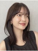 顔周りレイヤーカットくびれヘアミルクティーベージュカラー