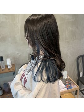 シー(Ciii) stylist イケダ>> デニムブルー×インナーカラー