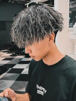 ルースト 渋谷店(ROOST)&nbsp;マッシュ×ホワイトハイライト×ツイストスパイラルパーマ