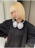 イメチェン/ホワイトブロンド/外ハネボブ/美髪/梅田