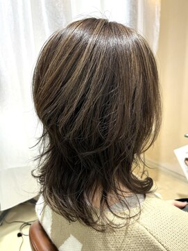 アズール 草加(azule) ウルフカット　ゆるふわ巻き