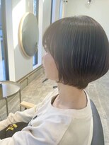 ビーヒアナウ 野々市市役所前店(BE HERE NOW N゜04) くびれショート細めハイライト