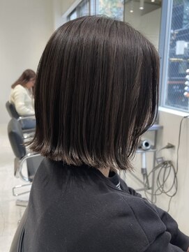 テクネ 天神大名(techne) 天神大名顔周りレイヤーカットミディアムボブタッセルボブ今泉