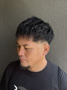 ヤスムラ(YASUMURA) 細かな束感が色気をだす大人のツイストスパイラルパーマ