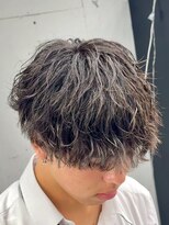 オーバル ジングウマエ(OVARL jingumae) 縦落ちパーマツイストスパイラルシャドウパーマ
