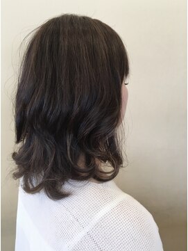 オール 学園前店(oar) 動きのあるカラー