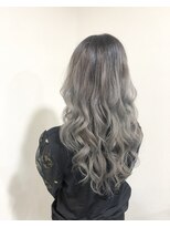 ヴィダ クリエイティブ ヘアーサロン(Vida creative hair salon) シルバーグレージュ