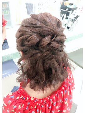 ブリエ(briller) TAKAKOstyle☆波ウェーブのカジュアルハーフアップ