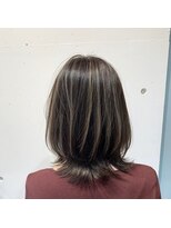 ウェイビィ 藤沢(WAVY)&nbsp;コントラストハイライト×グレージュ【WAVY藤沢】