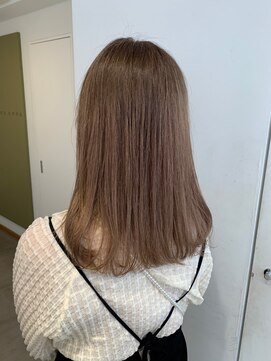 エミィ(emme) 【emme×笹川】透明感セミディ