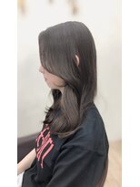 ラクシア(LucxiA) 韓国カット/韓国ヘア/くびれ/レイヤーカット/前髪カット
