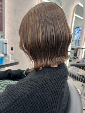 ロンドワン 三宮元町(Lond one) ボブ/切りっぱなしボブ/くびれボブ/ダークグレー/ミニボブ