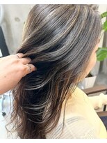 プラスシー(+C)&nbsp;白髪もぼかせる大人のハイライトブレンド/薬院脱白髪染め