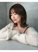 □ 韓国大宮顔周りレイヤーカットくびれミディアム
