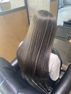 リンダテーラ(Linda tela) 【札幌白石】アンブレラカラー/グレージュ/デザインカラー