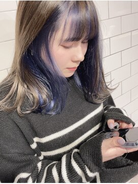 シー(shii..) 《shii../大黒》＃インナーカラー＃ブルーバイオレット