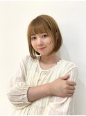 ハイトーン丸みボブ×顔周りレイヤー