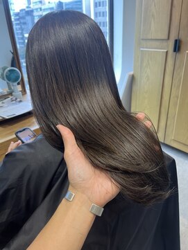 ピープスアンドスー 表参道 渋谷(Peeps&Suu.) ハッシュカット ウルフカット 流行スタイル全てやまたつにお任せ