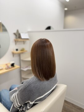 ビフィーノ ルーチェ 川西能勢口駅中店(bifino luce) ミディアムヘア