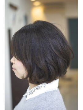 マホロ(MAHRO) カーリーボブ