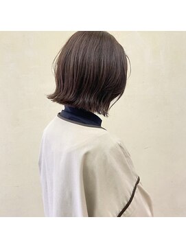 インサイドアウト(IN SIDE OUT+) 切りっぱなしボブ / 外ハネボブ【IN SIDE OUT＋】