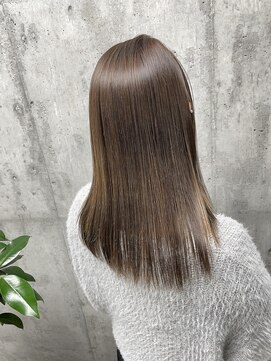 アユニ(Auni) 撫でたくなるサラ髪ストレート