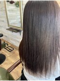 グレーヘアでも、オシャレ楽しむ♪