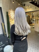 ヘアプレイスソル (HAIR PLACE SoL) 艶髪レイヤー×透明感シルバーホワイト