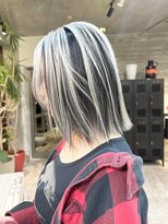 ヲタク(wotaku.)&nbsp;アンブレラカラーインナーカラーハイトーンダブルカラーミニボブ