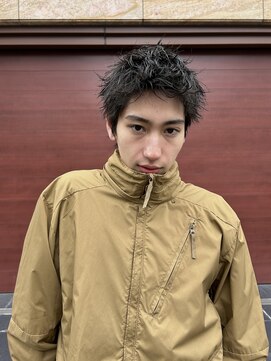 ヒュージ 表参道(huge) 刈り上げなしの大人スパイキーショート/眉毛/メンズカット