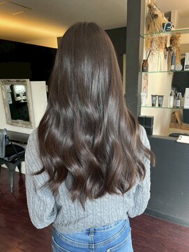 ローレン(LOREM) ウェーブヘア/大人エアリーロング/モテ髪/透明感カラー/うるつや