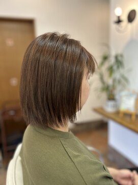 サリュ(Salut) ミディアムシャギー