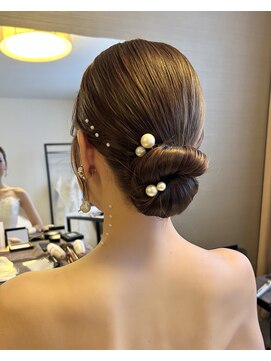 ウェディング×大人シニヨン