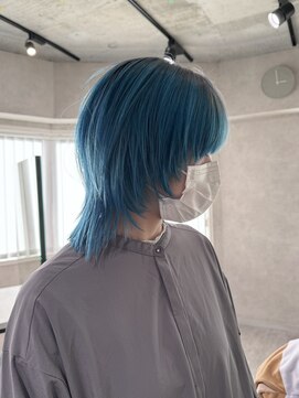パーク(PAAQ) ダブルカラー&ブリーチ/ウルフカット/ターコイズブルー