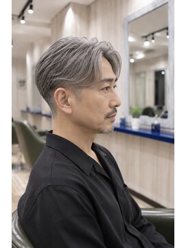 ルートヘア 辻堂店 辻堂40代50代白髪活かしイケオジセンターパートグレイヘア☆