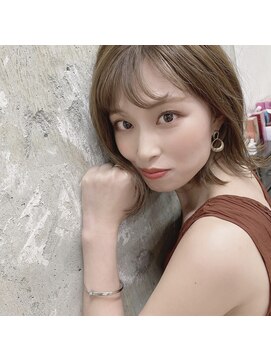 エレン(E L E N) きりっぱボブ × 極細ハイライト ×ELEN