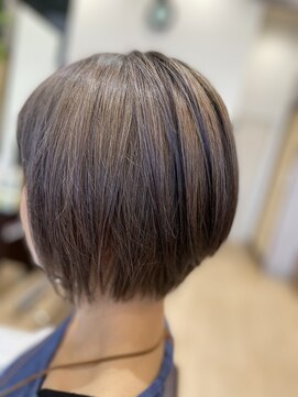 シルバ(SILVA) カーキアッシュボブ・大人可愛いボブ・20代・30代・40代