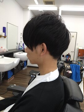 メンズヘアーサロン ツイン 20代30代40代ナチュラルまるみ爽やか襟足すっきりショート