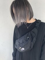 ヘアースタジオゼン アドバンス(hair studio Zen advance)&nbsp;シルバーボブ/イメチェン/切りっぱなし/レディースショート