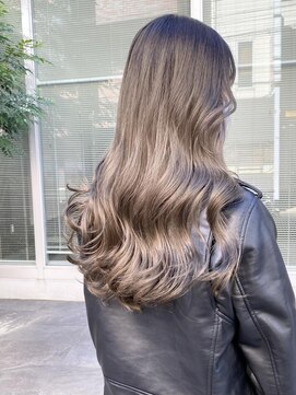 ブリッツ レボ(BLITZ-REVO) 透明感　グレージュ　ひろ